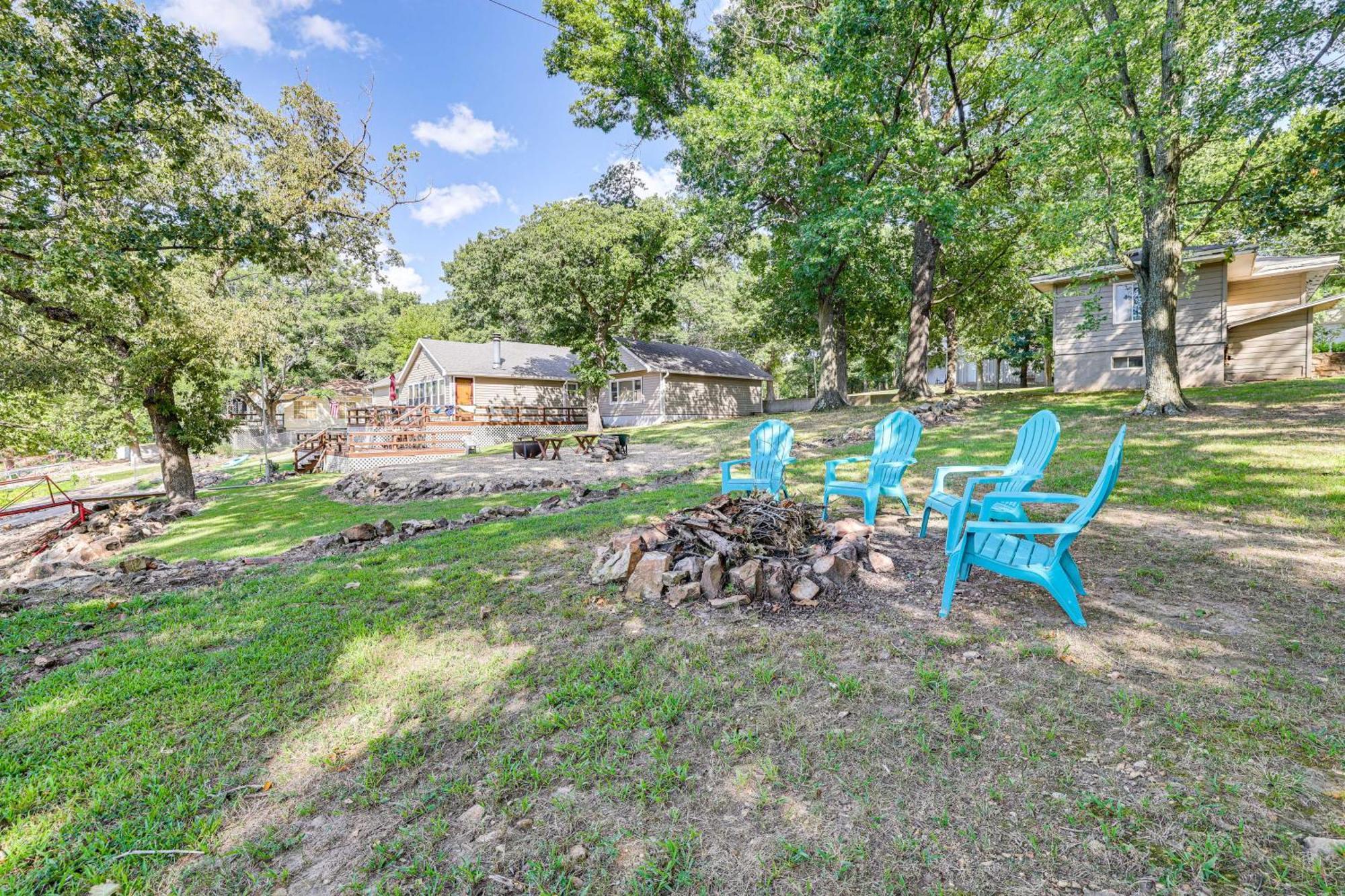 Grove Lakefront Cabin With Water And Dock Access! Luaran gambar